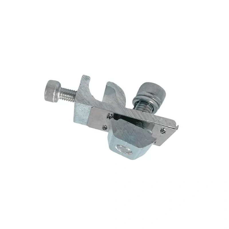 Conector de puesta a tierra para riel solar